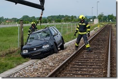 Verkehrsunfall auf der B3 - Lenkerin durchschlug Maschendrahtzaun