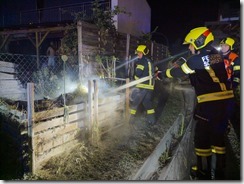 Komposthaufenbrand und Fahrzeugbergung in Schwertberg